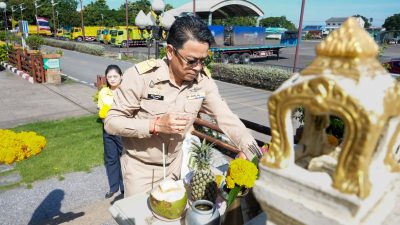 พิธีไหว้สิ่งศักดิ์สิทธิ์ประจำเทศบาลตำบลโชคชัย เนื่องในโอกาสเข้ารับตำแหน่งปลัดเทศบาลตำบลโชคชัย
