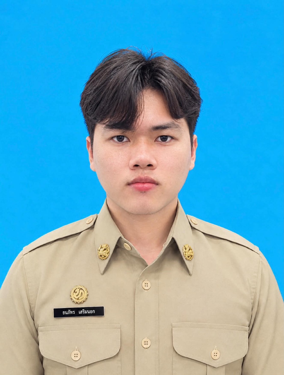นายธนภัทร เสริมนอก